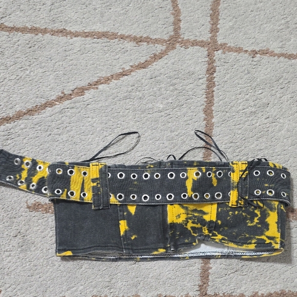 AKIRA Black and Yellow Crop Top with Silver Buckle - Picture 4 of 7